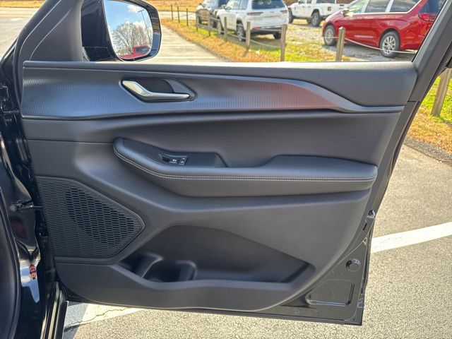 New 2025 Black Jeep Altitude X image 9