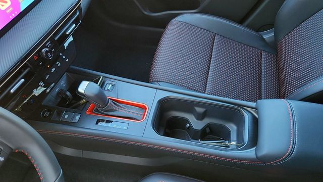 2025 Nissan Kicks