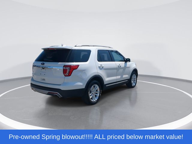 Used 2017 White Ford XLT image 8