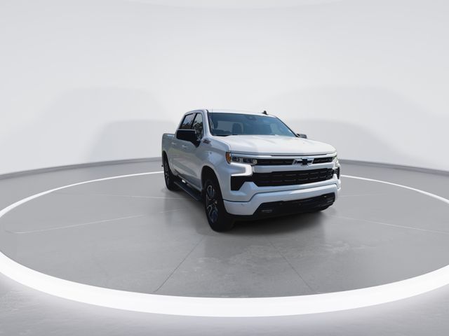 Used 2023 White Chevrolet RST image 2