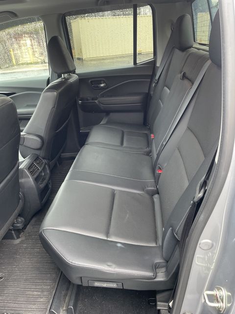 2017 Honda Ridgeline RTL-E photo 3