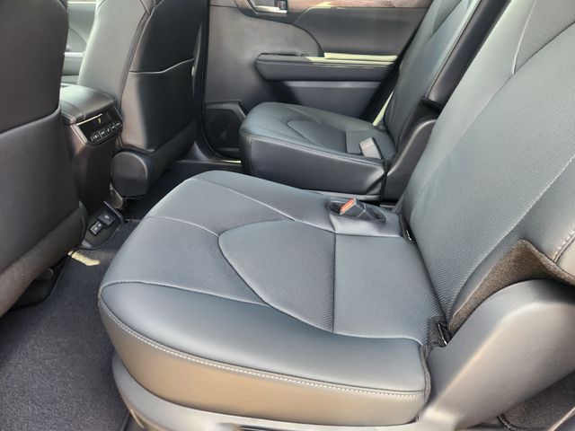 2026 Toyota Highlander Limited  at Don McGill Toyota