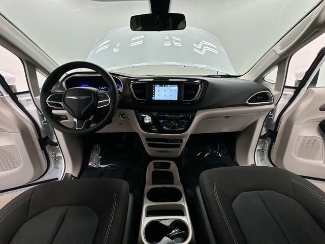 2022 Chrysler Voyager LX White at Phil Fitts Ford