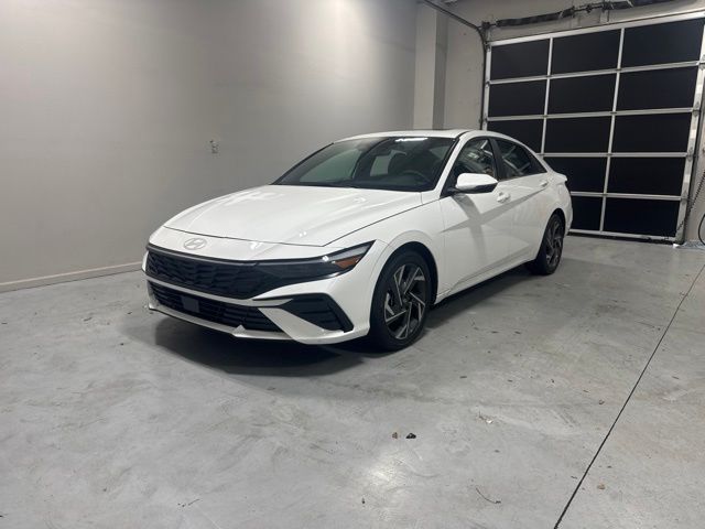 2025 Hyundai Elantra Hybrid Limited FWD