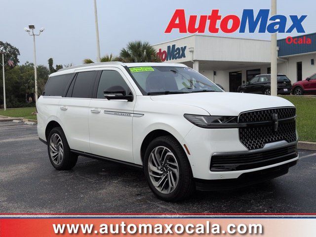 White Metallic 2025 Lincoln Navigator SUV / Crossover Four-Wheel Drive Automatic