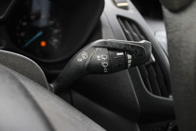 Used 2014 White Ford XL image 4