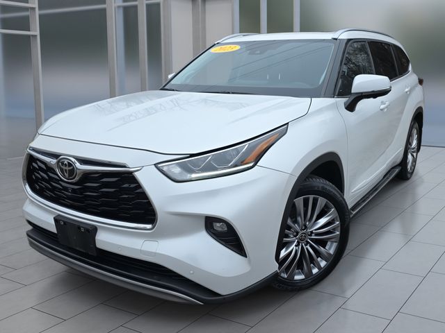 White 2023 Toyota Highlander Platinum AWD SUV / Crossover All-Wheel Drive 8-Speed Automatic