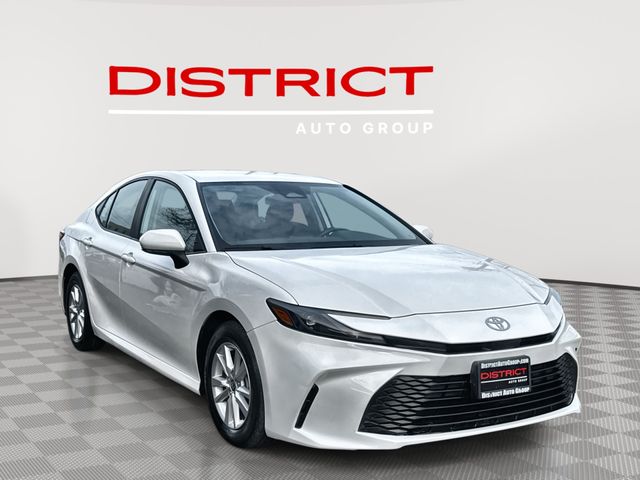 2025 Toyota Camry LE FWD