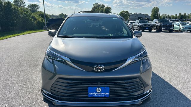 New 2026 Toyota Sienna Van