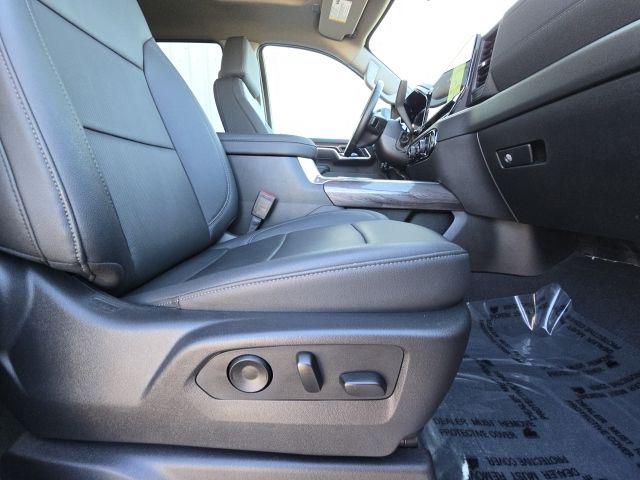 2025 Chevrolet Silverado 3500HD LTZ:168696A