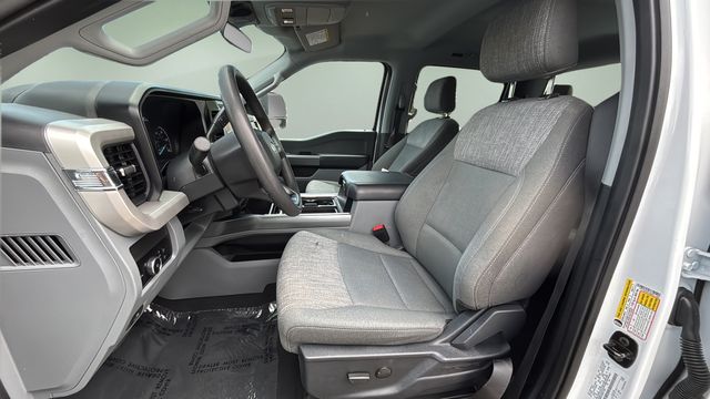 Used 2025 White Ford XLT image 18