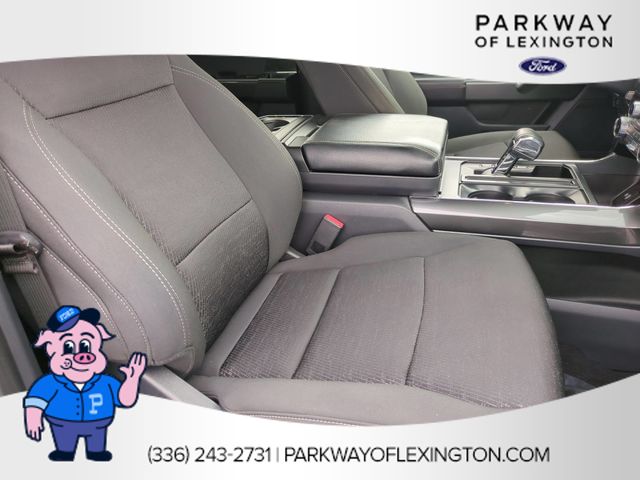 Used 2023 Agate Black Metallic Ford XLT image 33