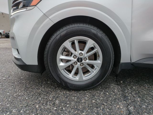 used 2023 Kia Carnival car, priced at $26,411