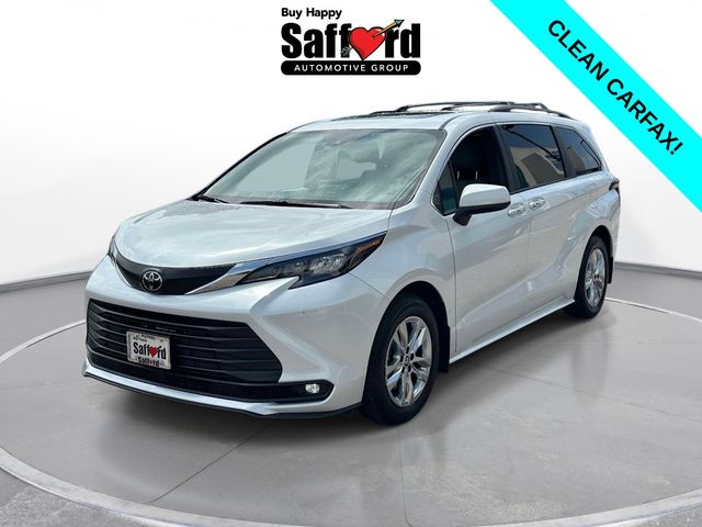 White (Wind Chill Pearl) 2026 Toyota Sienna XLE 7-Passenger FWD Minivan Front-Wheel Drive Continuously Variable Transmission