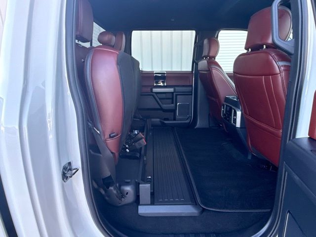 2022 Ford F-250SD Platinum:169724A
