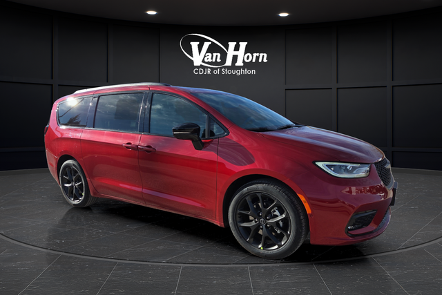 New 2026 Red Hot Pearlcoat Chrysler Select image 40