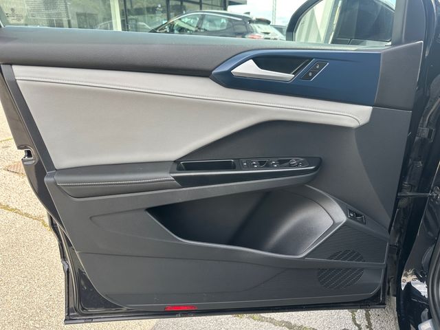 Used 2024  Volkswagen 1.5T SE image 16