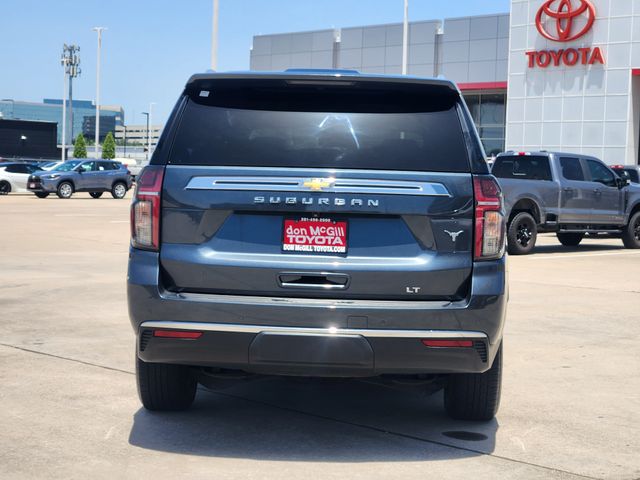 2021 Chevrolet Suburban LT - 4