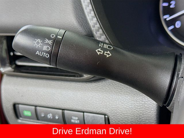 2025 Nissan Sentra SV - Photo 15