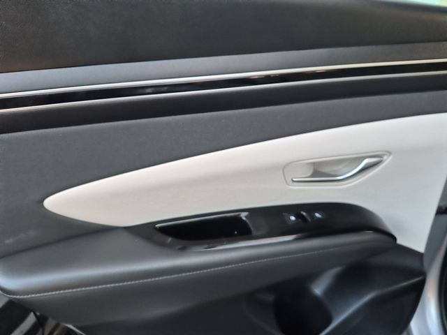Used 2022 Silver Hyundai Limited image 30