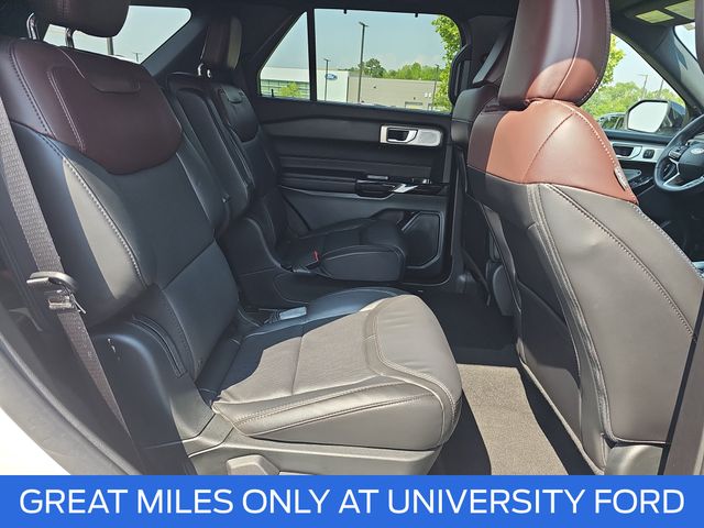 Used 2023 White Ford Platinum image 11