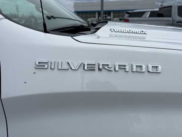 2025 Chevrolet Silverado 1500 LT photo