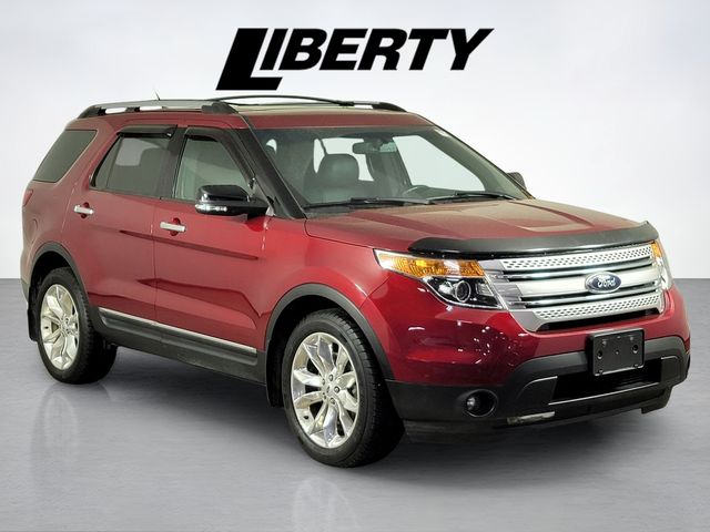 Ruby Red Metallic Tinted Clearcoat 2014 Ford Explorer XLT 4WD SUV / Crossover All-Wheel Drive Automatic