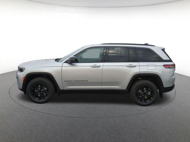 new 2026 Jeep Grand Cherokee car, priced at $41,780