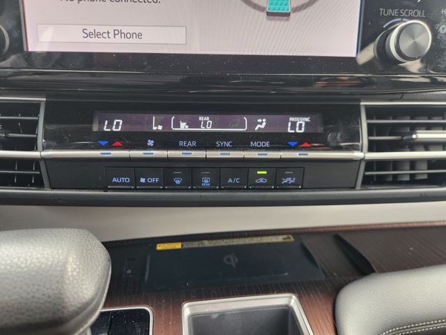2024 Toyota Sienna LE White at Gullo Toyota