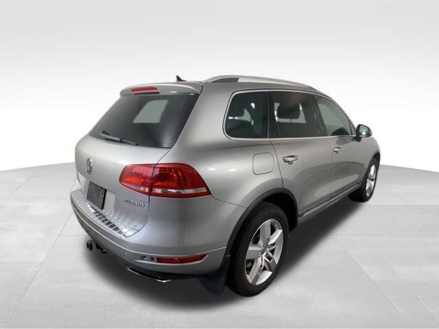 2013 Volkswagen Touareg TSI Hybrid 6