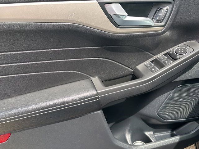 2021 Ford Escape SE photo