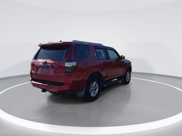 Used 2018 Red Toyota SR5 image 10