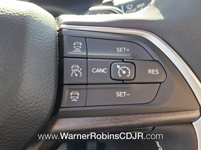 New 2025 White Jeep Limited image 27