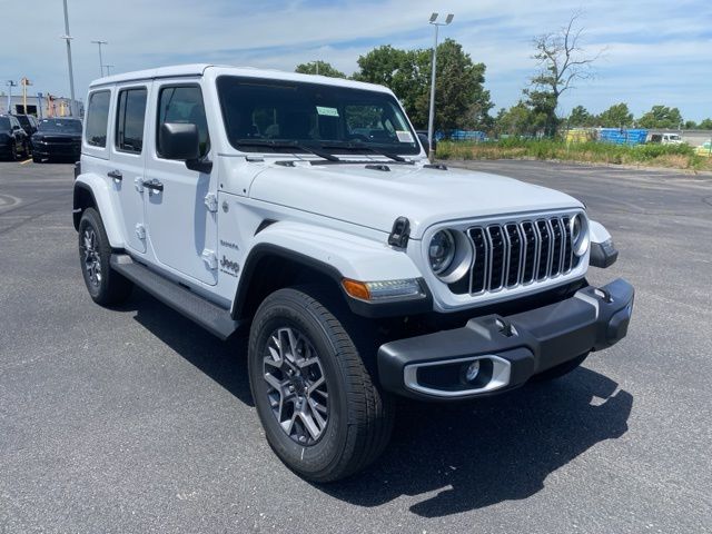 2024 Jeep Wrangler Sahara 3