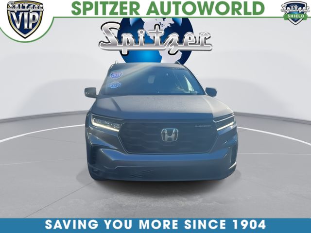 Certified Used 2025 Black Honda Black Edition image 3