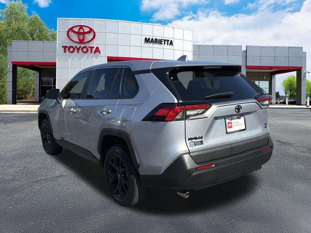 2024 Toyota RAV4 LE - Photo 24