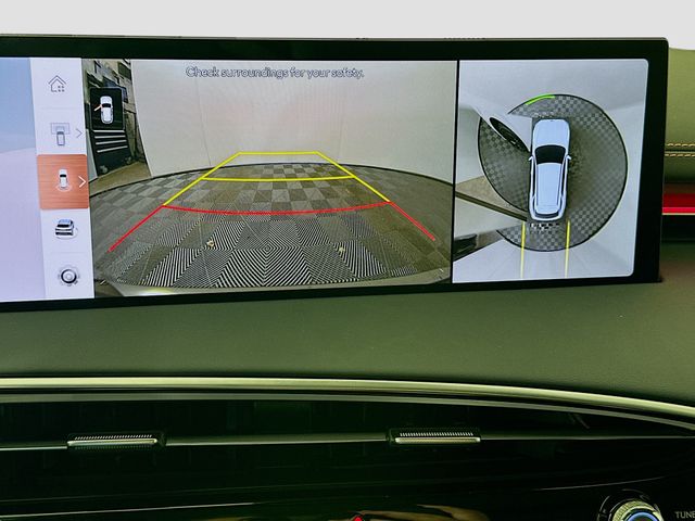 Thumbnail: 2026 Genesis GV70 - 13