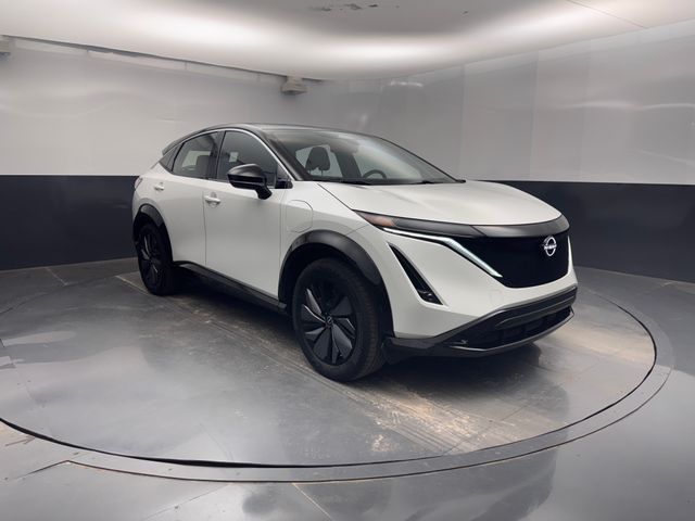 2023 Everest White Pearl Tricoat/Black Diamond Pearl Nissan Ariya ENGAGE FWD SUV