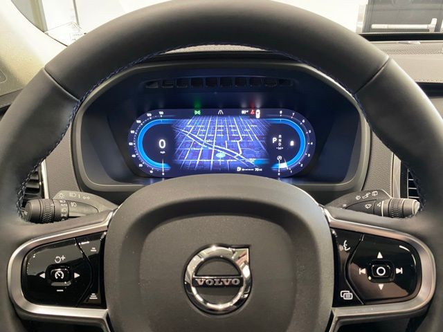 2025 Volvo XC90 B6 Ultra photo