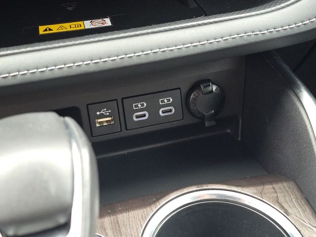 2023 Toyota Highlander Platinum:169299A