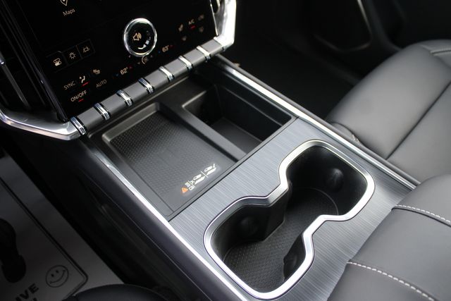 New 2026 White GMC Elevation image 21