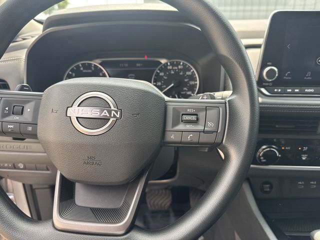 Used 2025 Silver Nissan S image 17