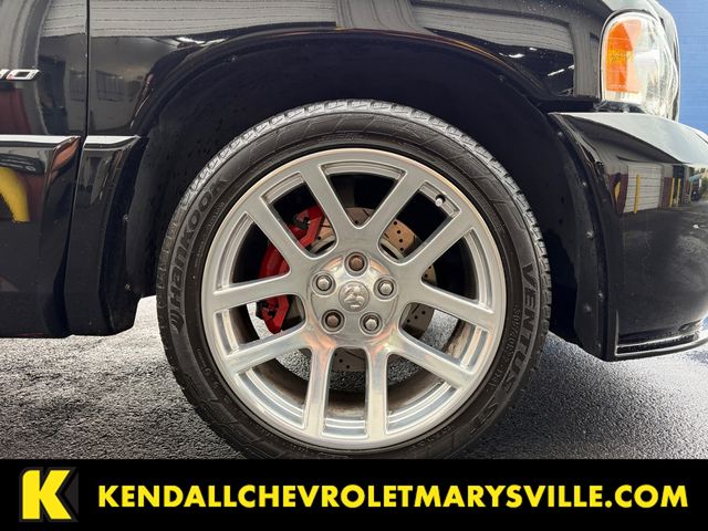 Black Clearcoat 2004 Dodge RAM 1500 Pickup Truck Rear-Wheel Drive 6-Speed Manual