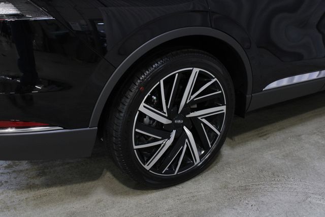 New 2026 Black Lincoln Reserve image 27