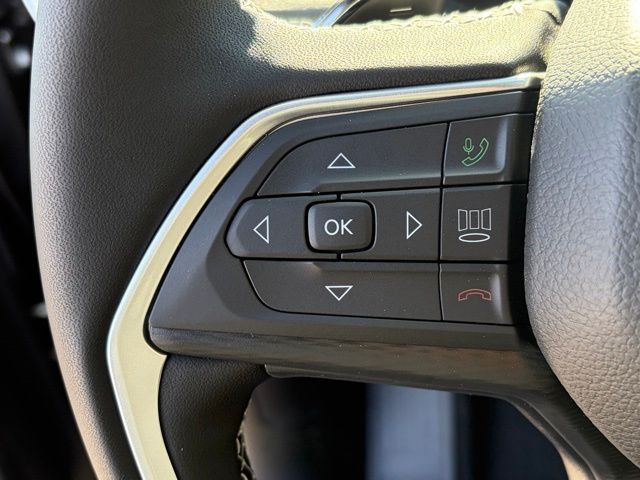 new 2025 Jeep Grand Cherokee car, priced at $40,248