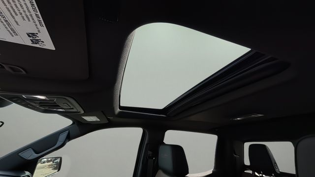 Used 2026 Black Chevrolet High Country image 19