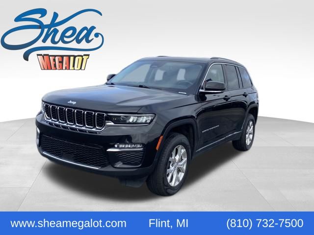 Diamond Black Crystal Pearlcoat 2023 Jeep Grand Cherokee SUV / Crossover Four-Wheel Drive 8-Speed Automatic