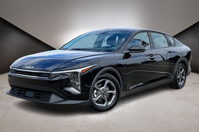 2025 Kia K4 LXS FWD