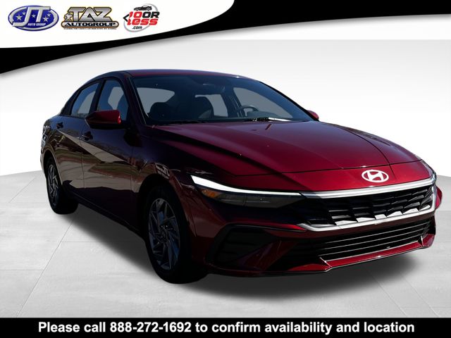 Ultimate Red 2024 Hyundai Elantra SEL FWD Sedan Front-Wheel Drive Continuously Variable Transmission
