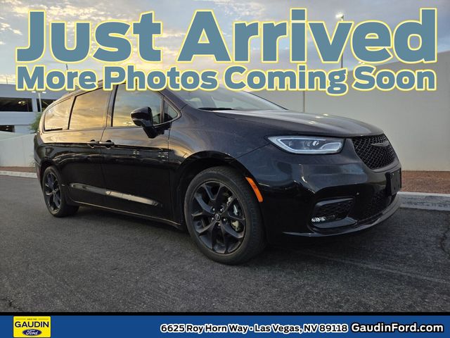2025 Chrysler Pacifica